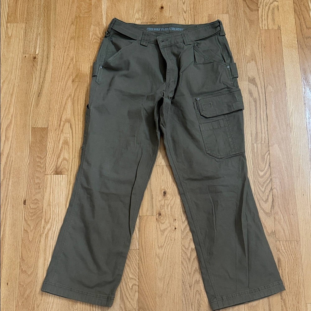 Duluth Trading Co Men's Olive Green Cargo Pants